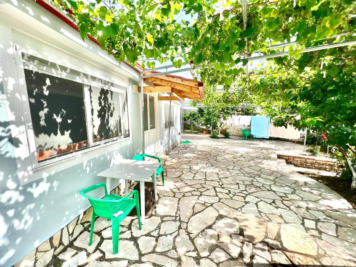 Coral Guesthouse Σαράντα Εξωτερικό φωτογραφία